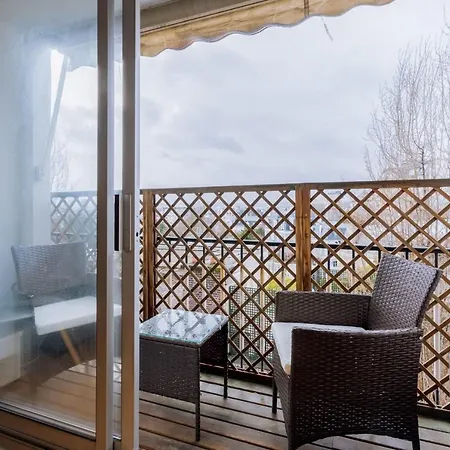Comfortable Studio With Balcony In 16th *