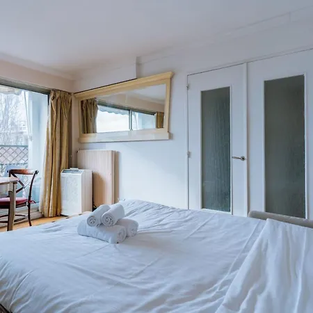 Comfortable Studio With Balcony In 16th Appartement *